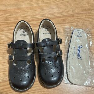 Footmates Mary Jane shoes